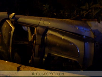 Accidente de un Porsche Carrera GT en Marbella