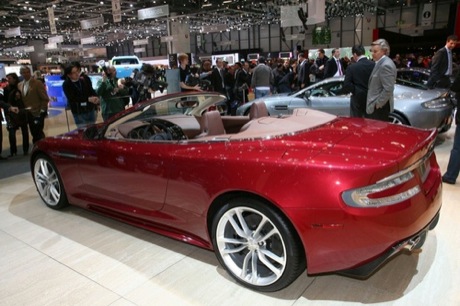 Nuevo Aston Martin DBS Volante, desde Suiza