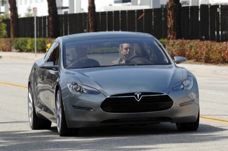 Así es el Tesla Model S, fotos en vivo al descubierto