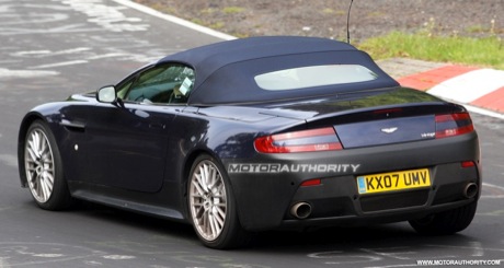 Aston Martin V12 Vantage Roadster