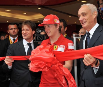 Apertura oficial de la primera tienda Ferrari en Inglaterra