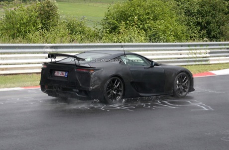 Lexus LF-A de producción, cazado