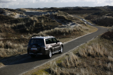 2010-mitsbubishi-pajero-5