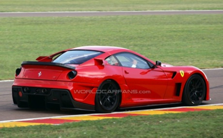 El Ferrari 599XX de producción ya rueda en Maranello