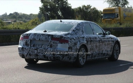 El nuevo Audi A8 ya rueda con su carrocería