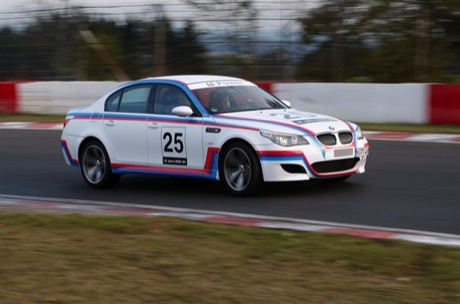 BMW M5 CSL