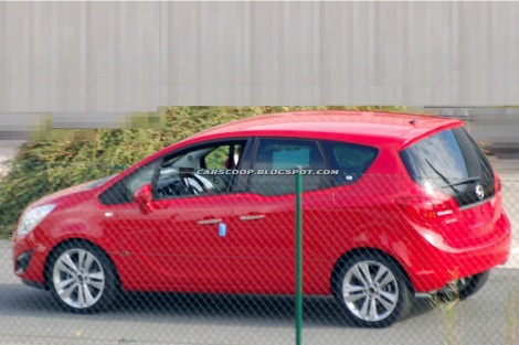 2010-Opel-Meriva-3