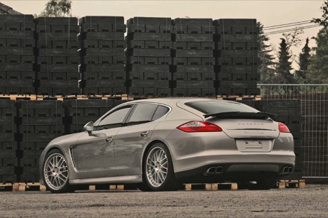 Porsche Panamera por MCCHIP-DKR