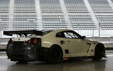 Nissan GT-R FIA GT1, y aquí lo tienes