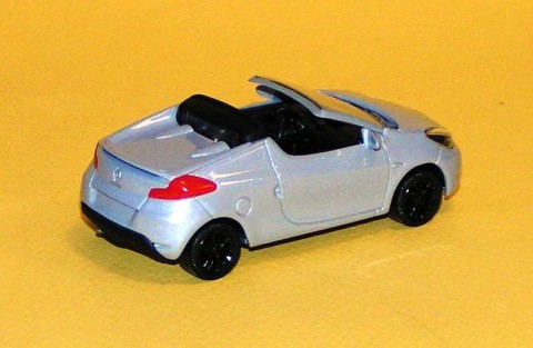 El Renault Twingo CC, al descubierto (en miniatura)