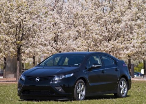 El primer Opel Ampera de pre-producción sale de fábrica