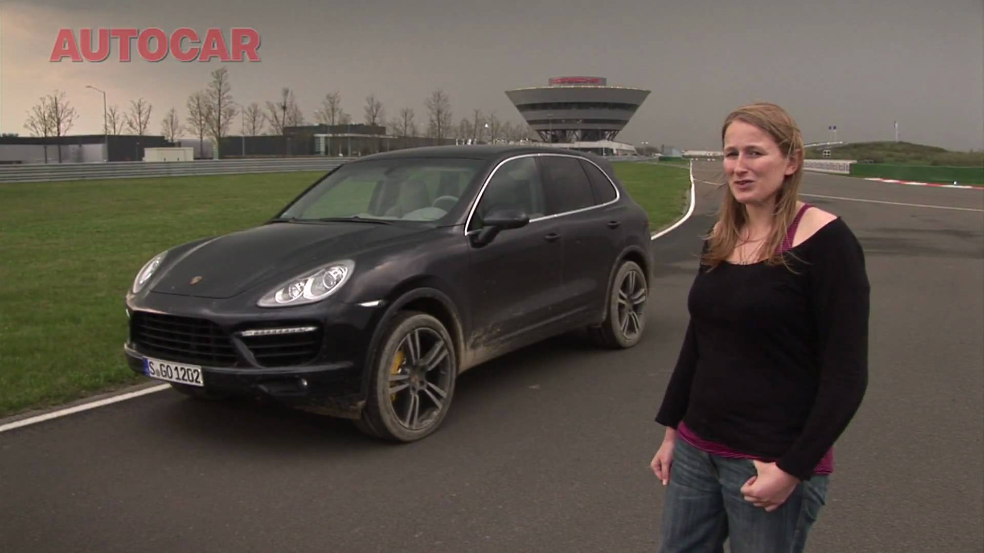 Porsche Cayenne drive review by autocar.co.uk