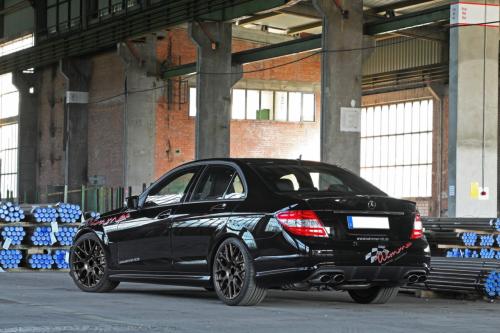 Mercedes C63 AMG por Wimmer RST