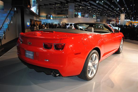 Salón de Los Ángeles: Chevrolet Camaro Convertible, una vez más