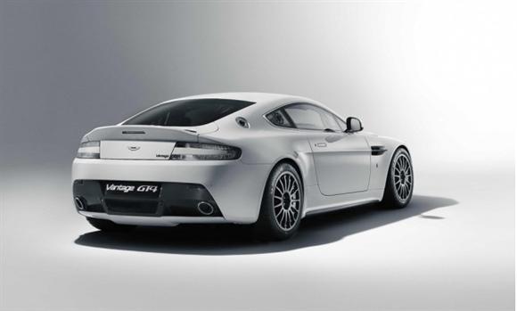 Aston Martin Vantage GT4