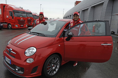 Fiat subasta un Abarth 695 Tributo Ferrari con motivos benéficos