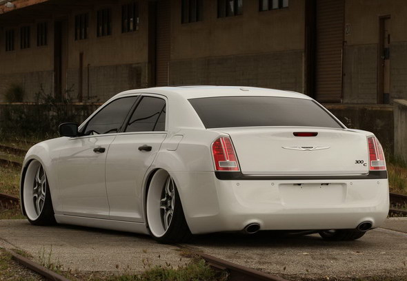 FatChance 2.0: el primer Chrysler 300 2011 modificado