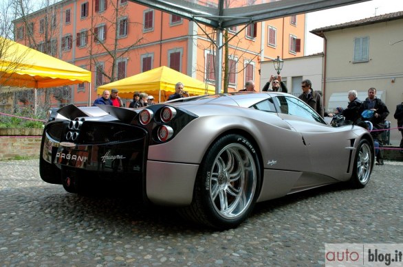 Pagani Huayra, en vivo