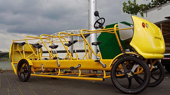 Autobús con pedales para niños