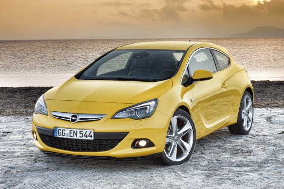 Opel Astra GTC, nuevos detalles y fotos oficiales