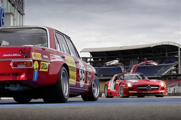 Mercedes SLS AMG GT3 y 300 SEL 6.3, cara a cara