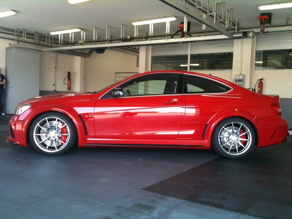 Mercedes C63 AMG Black Series Coupé aparece totalmente al descubierto