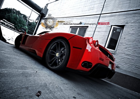 ADV.1 pone guapo al Ferrari Enzo