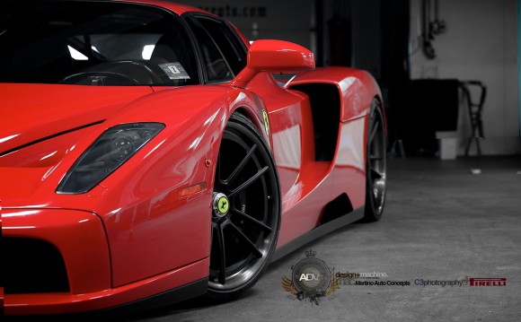 ADV.1 pone guapo al Ferrari Enzo