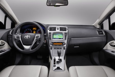 newtoyotaavensisgreaterefficiencyandsophisticationtoyota26517