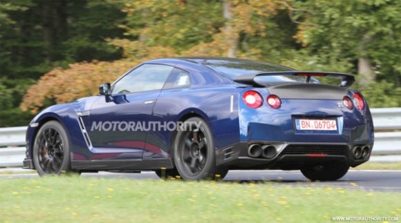 2013 Nissan GT-R, una bestia muy a tener en cuenta