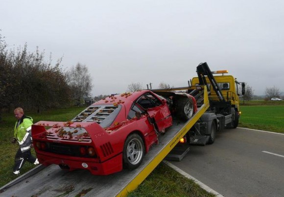 Muere un Ferrari F40 en el sur de Alemania