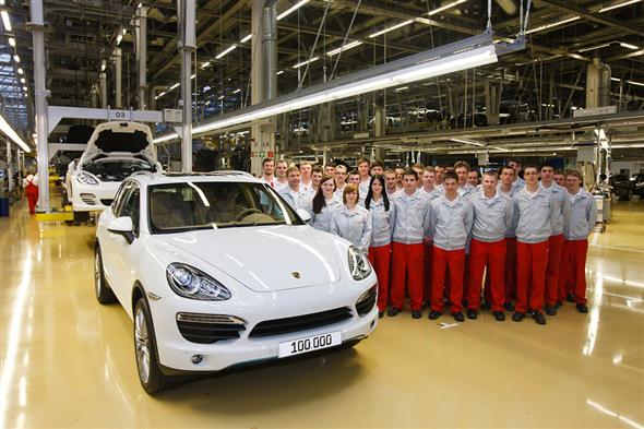 porsche-builds-the-100000th-cayenne-in-leipzig_100379347_l