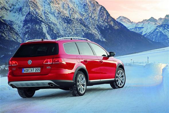 New-Volkswagen-Passat-Alltrack-20[2]