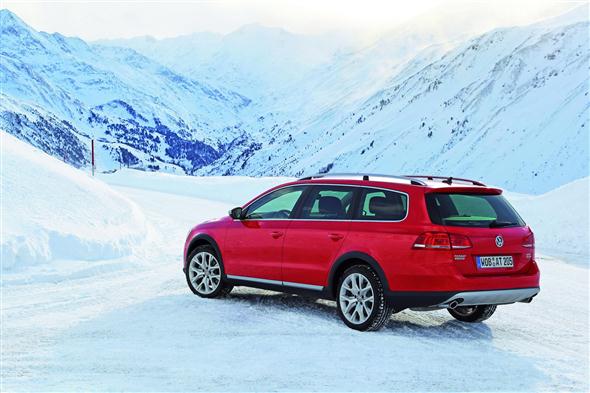 New-Volkswagen-Passat-Alltrack-26[2]