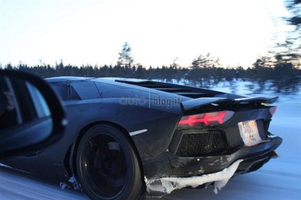 Lamborghini Aventador LP700-4 Roadster, cazado