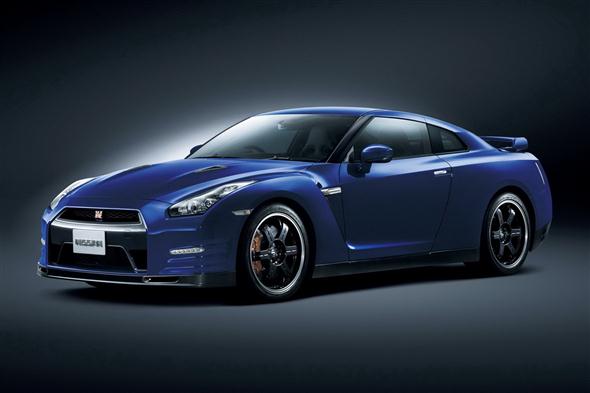 2012-Nissan_GT-R-Track-Pack-1[2]