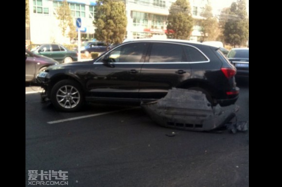 Un Audi Q5 da una buena lección a cierto Aston Martin Rapide