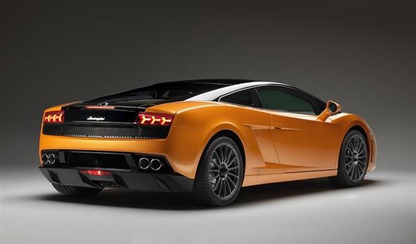 Lamborghini-Gallardo-LP550-2-Bicolore-Rear-Angle-View