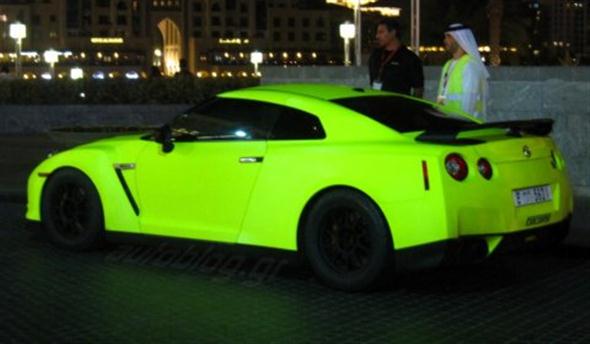 Nissan GT-R verde fluorescente