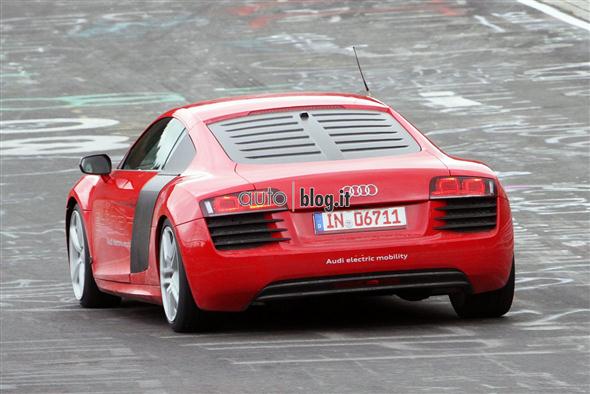 big_Foto_spia_Audi_R8_etron_08