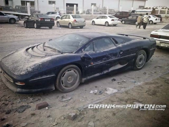 Ferrari Enzo abandonado, a subasta