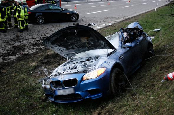 Terrible accidente de un BMW M5 F10 en la Autobahn