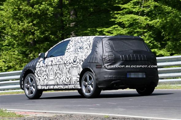 2013-VW-Golf-GTI-7[3]