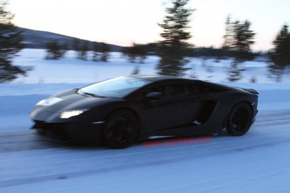 Lamborghini Aventador Roadster, nuevas fotos espía