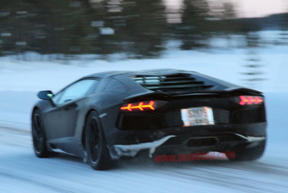 Lamborghini Aventador Roadster, nuevas fotos espía