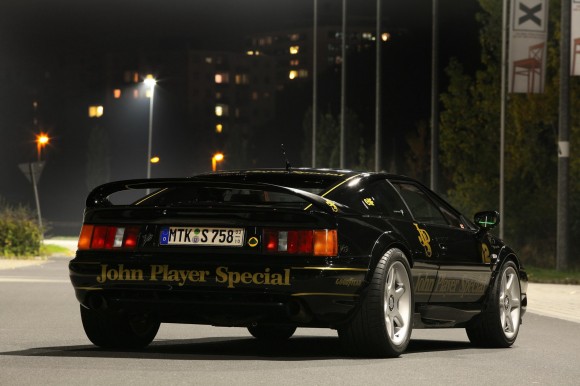 Cam-Shaft nos muestra su impresionante Lotus Esprit V8