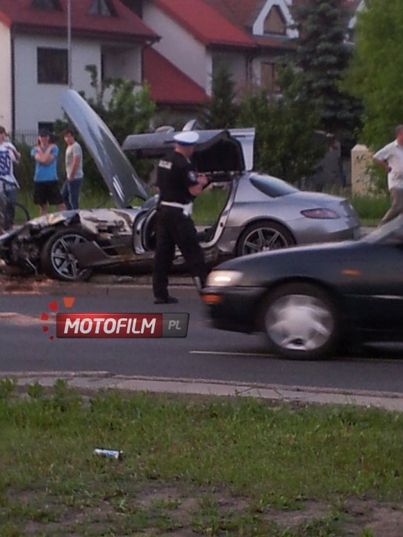 Cómo destrozar un SLS AMG con un Ford Mondeo