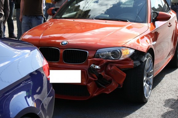 Dos conductores del Club BMW M ruso chocan entre sí en mitad de una reunión