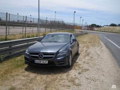 Curso de conducción deportiva Mercedes AMG en el circuito de Jarama