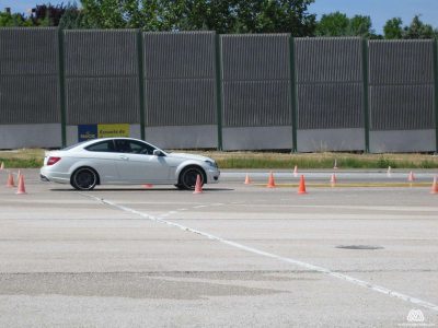 Curso de conducción deportiva Mercedes AMG en el circuito de Jarama